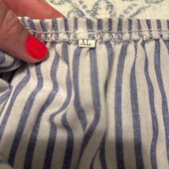 Striped summertime romper with tie belt - Picture 6 of 7